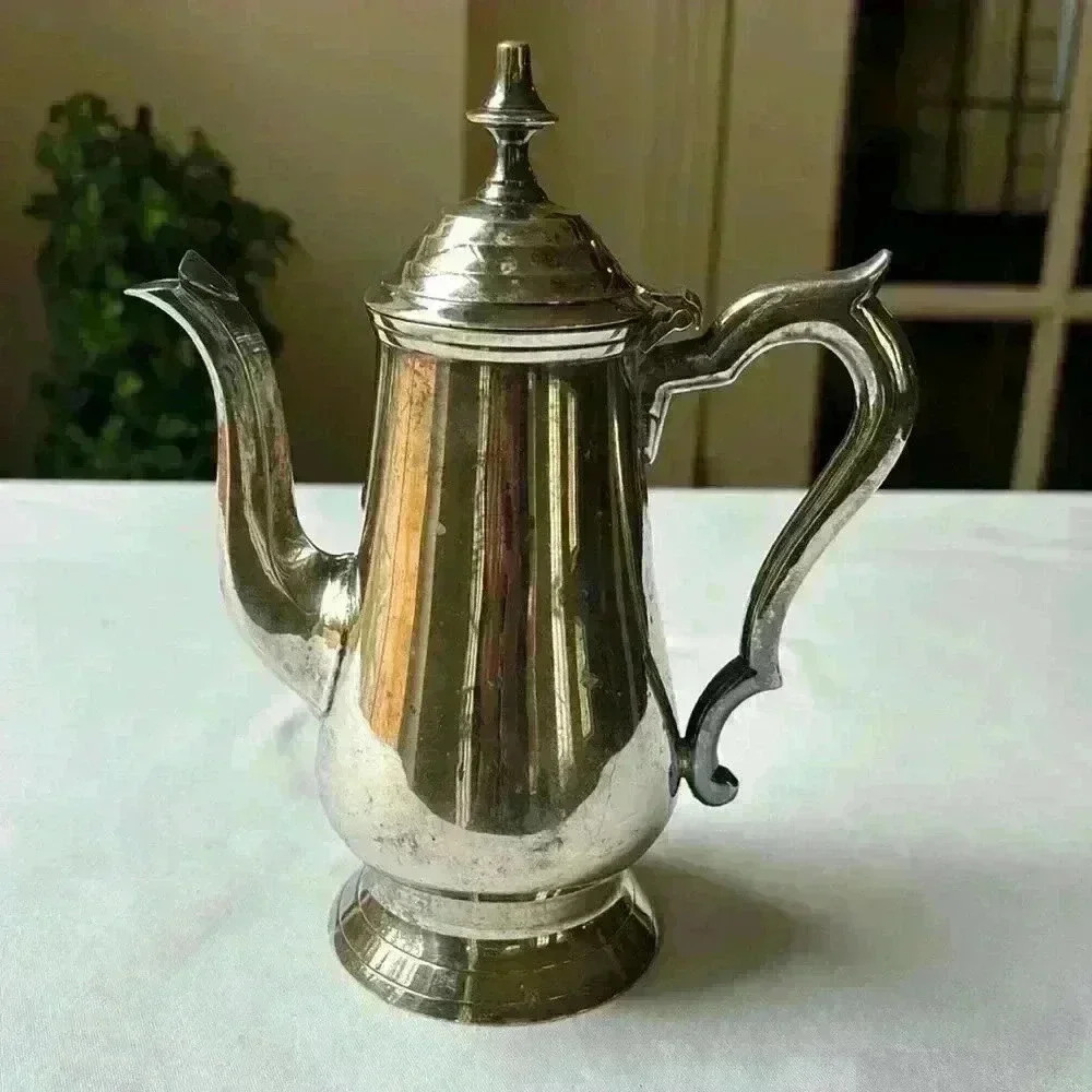Vintage Silverplated Tea/Coffee Pot Classic Mid-Century Made In India